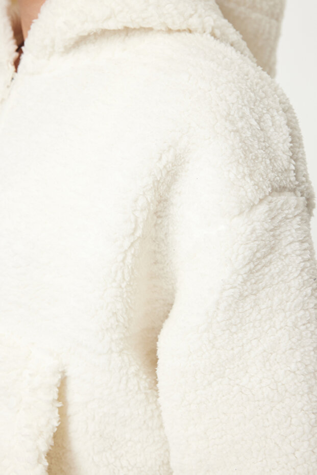 Ekru Peluş Regular/Normal Kalıp Kapüşonlu Fermuarlı Kalın Örme Sweatshirt TWOAW25SW00238 - 4