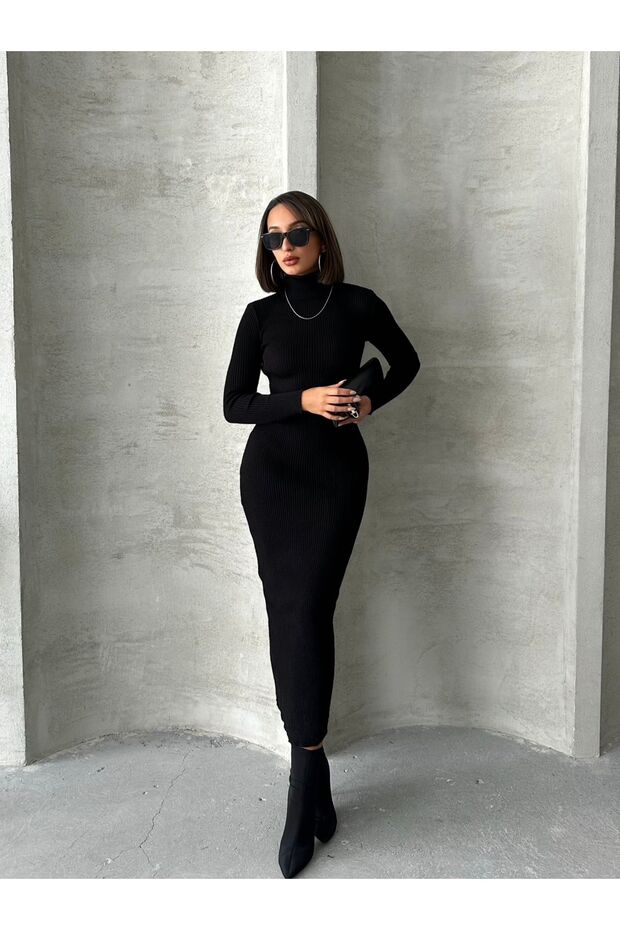 Women's Black Turtleneck Maxi Knitwear Dress