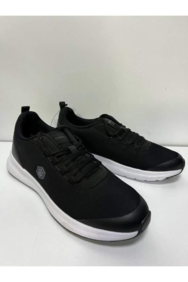 أحذية للمشي - 1