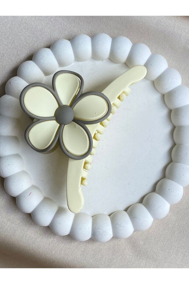 Double Colored Flower Patterned Latch Buckle - 1