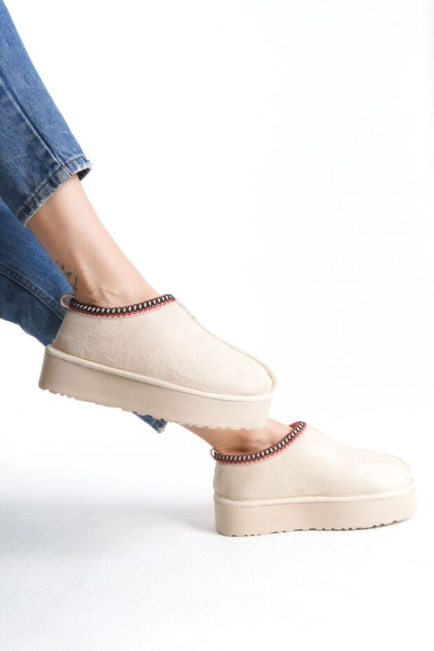 Women's Beige Seasonal Shoes Beige Fur Short Comfortable Sole Wool Boots