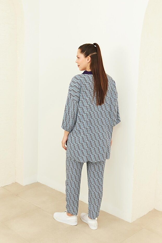 كيمونو منقوش باللون الكحلي - 3