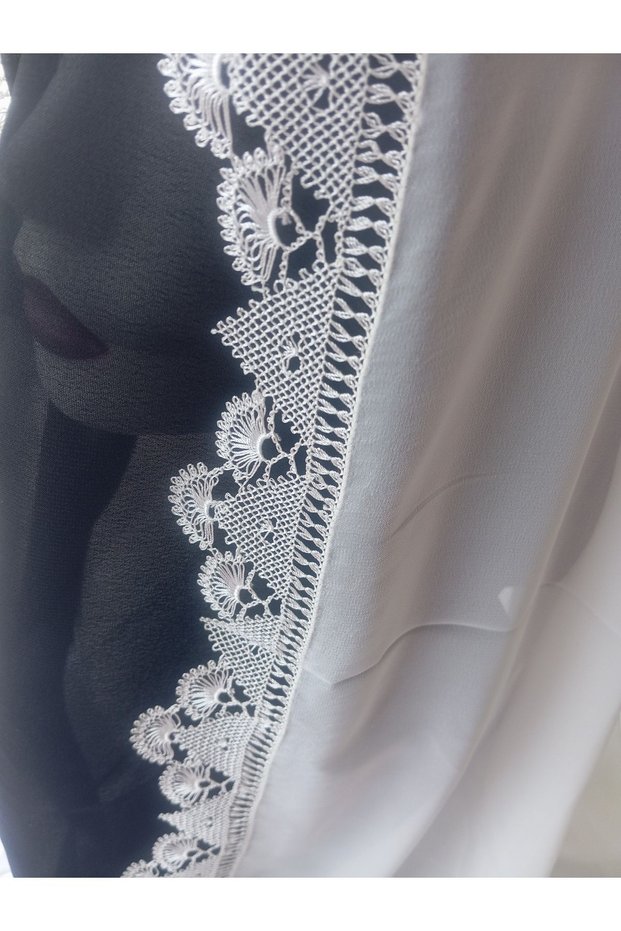 Needlepointed White Color Prayer Cloth