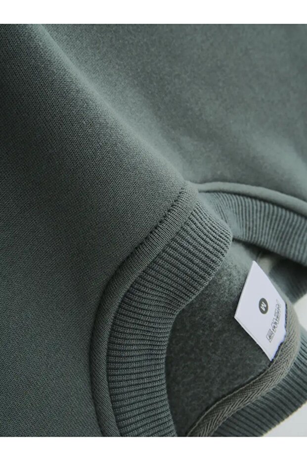 سويت شيرت مدمج برقبة دائرية - 3 خيوط مرتفعة - 6