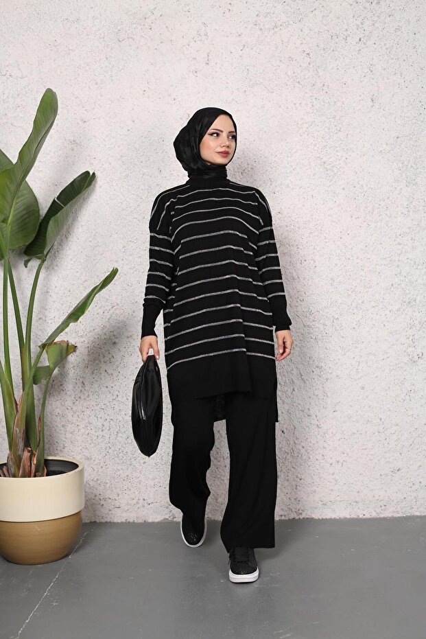Women's Modest Self-Patterned Silvery Tricot Tunic with Side Slits