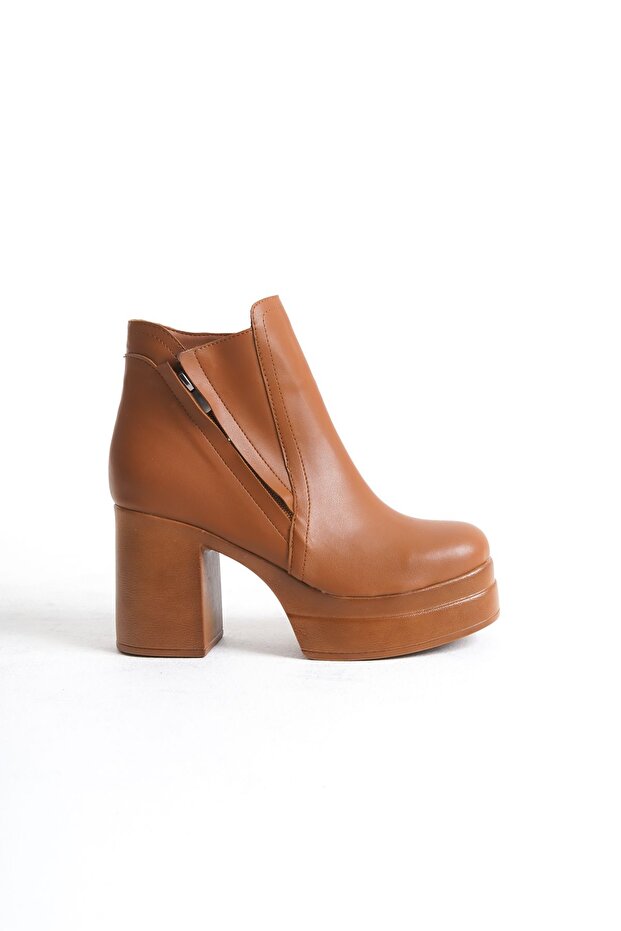 Women's Special Design Platform Heeled Cross Zipper Tan Boots