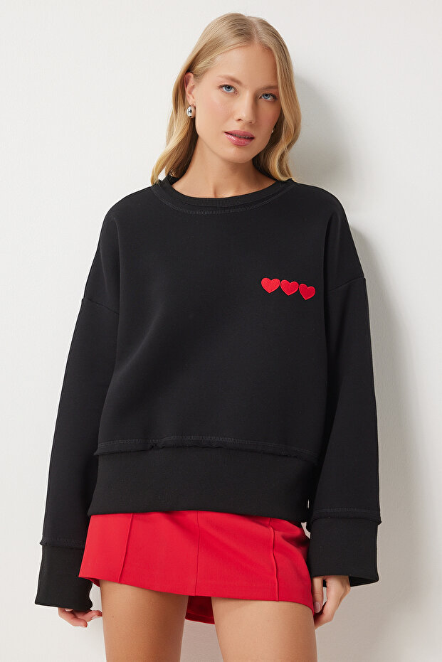 Women's Black Heart Embroidered Raised Sweatshirt Dp00216