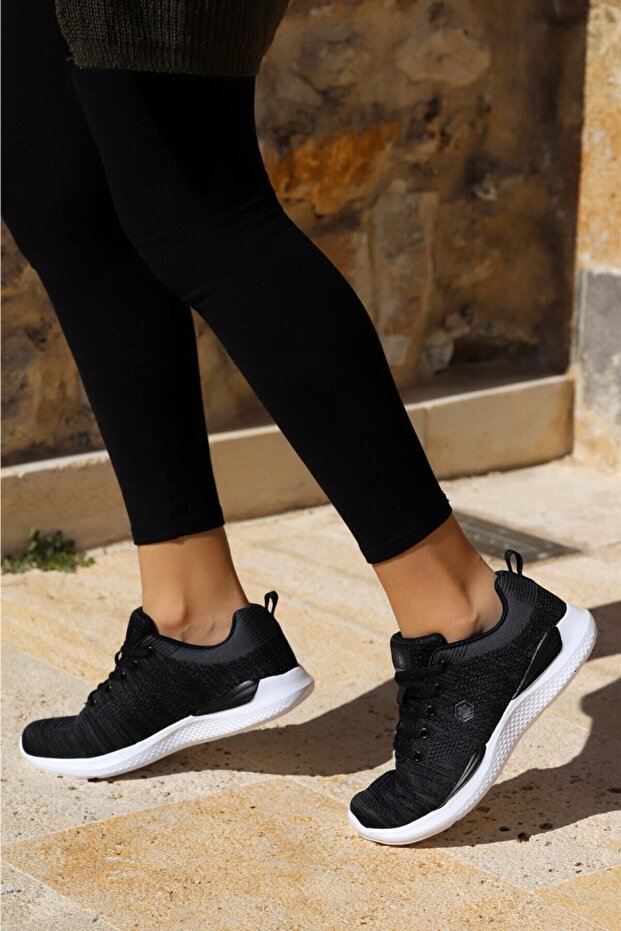 حذاء سنيكرز - 2