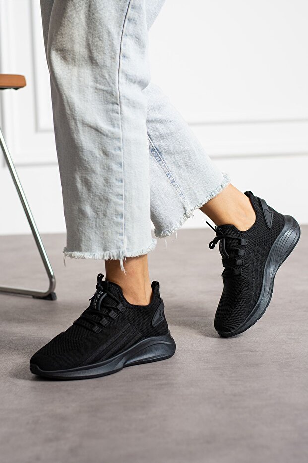 Black Unisex Washable Comfortable Breathable Odorless Knit Sneakers Sneakers 015