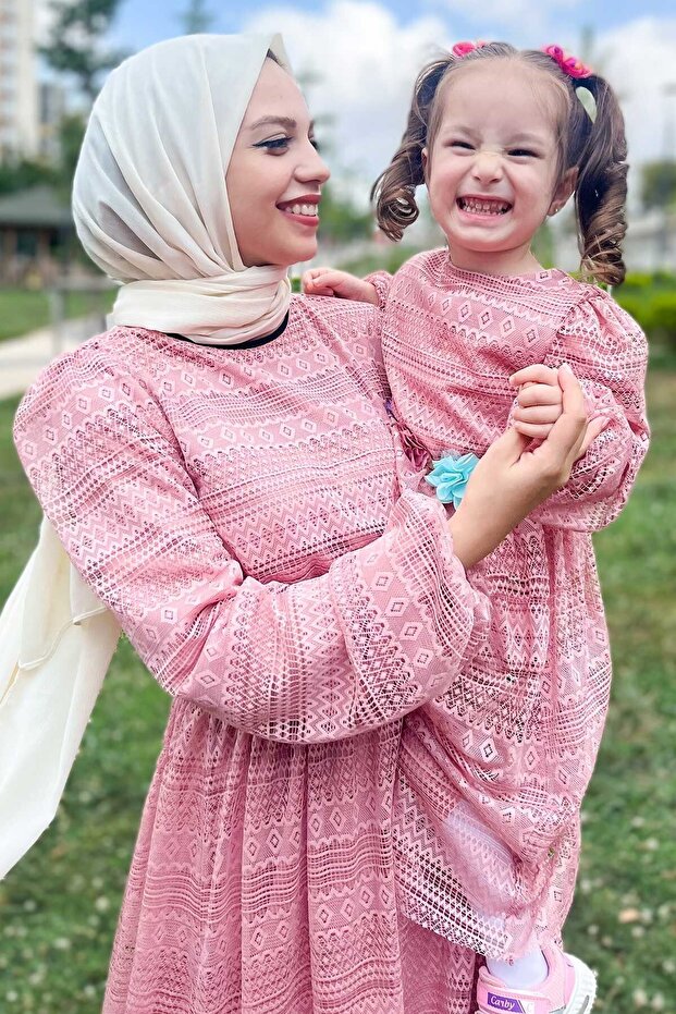 Růžové krajkové dětské šaty - 16900 - 2