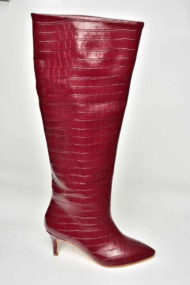 N 749204011 - Bordó krokodil mintás alacsony sarkú női csizma - 6