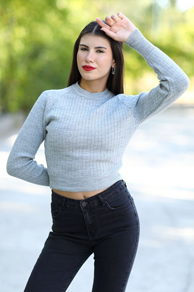 Women's grey ribbed crop knit sweater - short style, acrylic fabric, ribbed detail - 3122