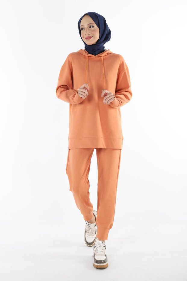 2227_Women's Hijab Hooded Sweatshirt & Pants Tracksuit Set with Finger Slits - Comfortable Sportswear