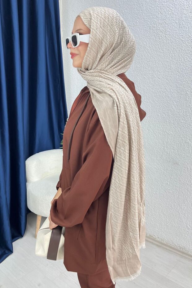 Kapışonlu Takım - 5