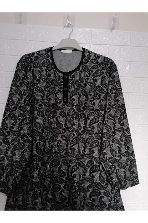 Plus Size Soft Finding - Winter, A Model - 2