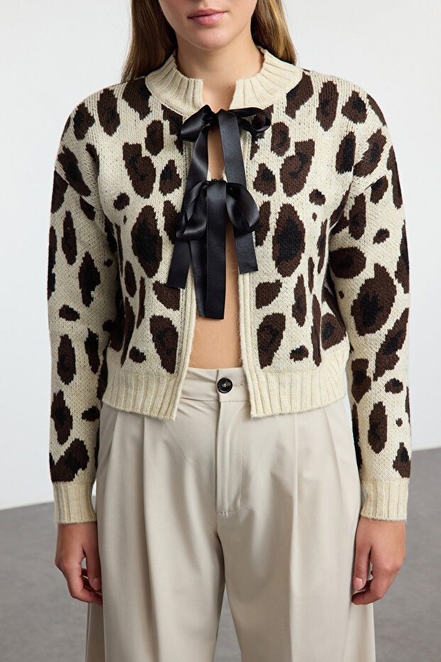 Taş Leopar Desenli Crop Yumuşak Dokulu Triko Hırka TWOAW25HI00355 - 3