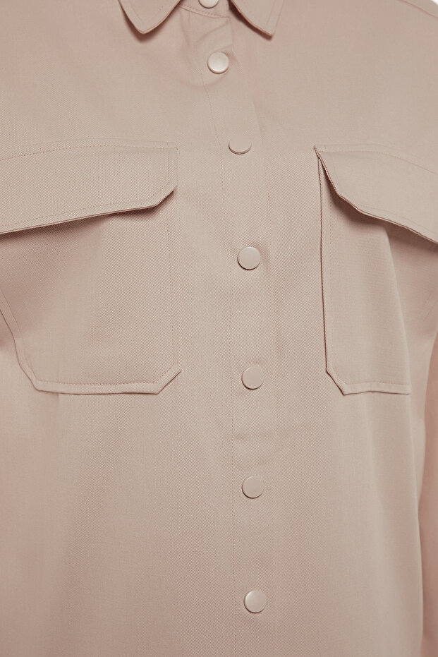 Krem Gabardin Kumaş Safari Cep Detaylı Çıtçıt Detay Gömlek-Pantolon Dokuma Takım TCTAW22US0013 - 8