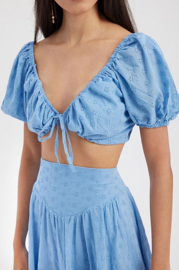 2 Parça: Göğüs Dekolteli Bağcıklı Crop Top Ve Yüksek Bel Elastik Bel Minik Etek - 5