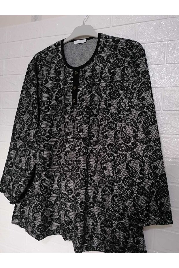 Plus Size Soft Finding - Winter, A Model - 5