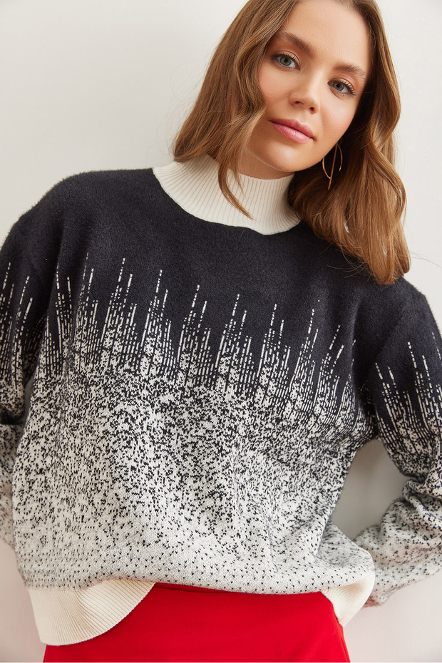Women's White Half Fisherman Soft Textured Sweater Kzk- 19000833