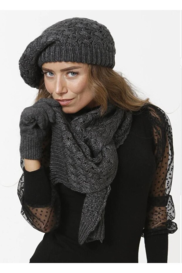 Women's Winter Painter 3-Piece Set Scarf, Beret and Glove Set