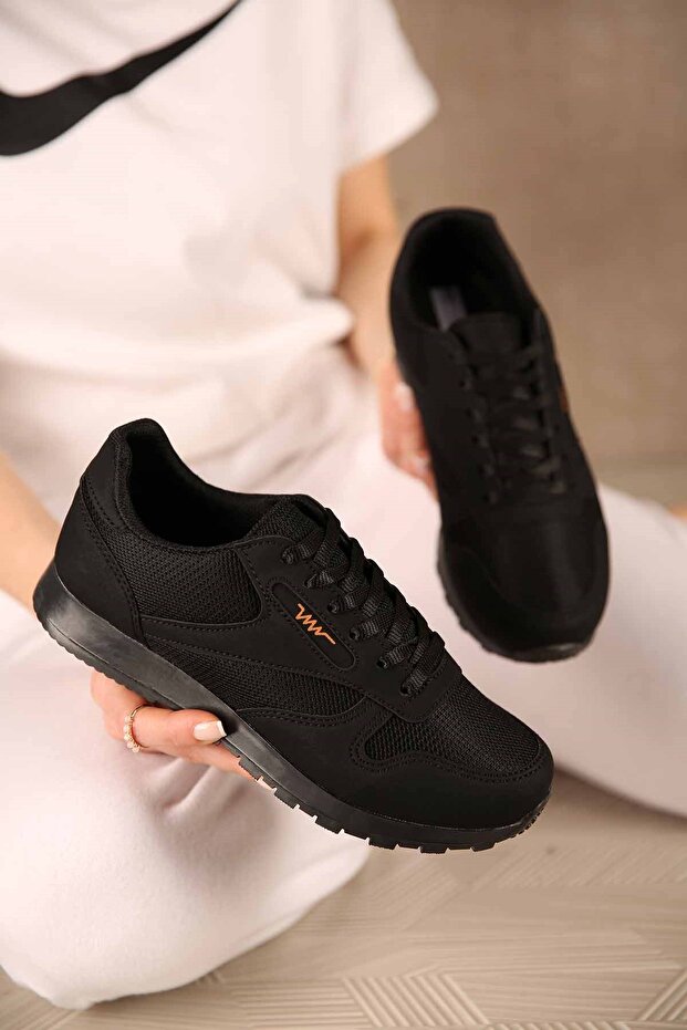 Women's Lace-Up Anorak Sneakers Black Black