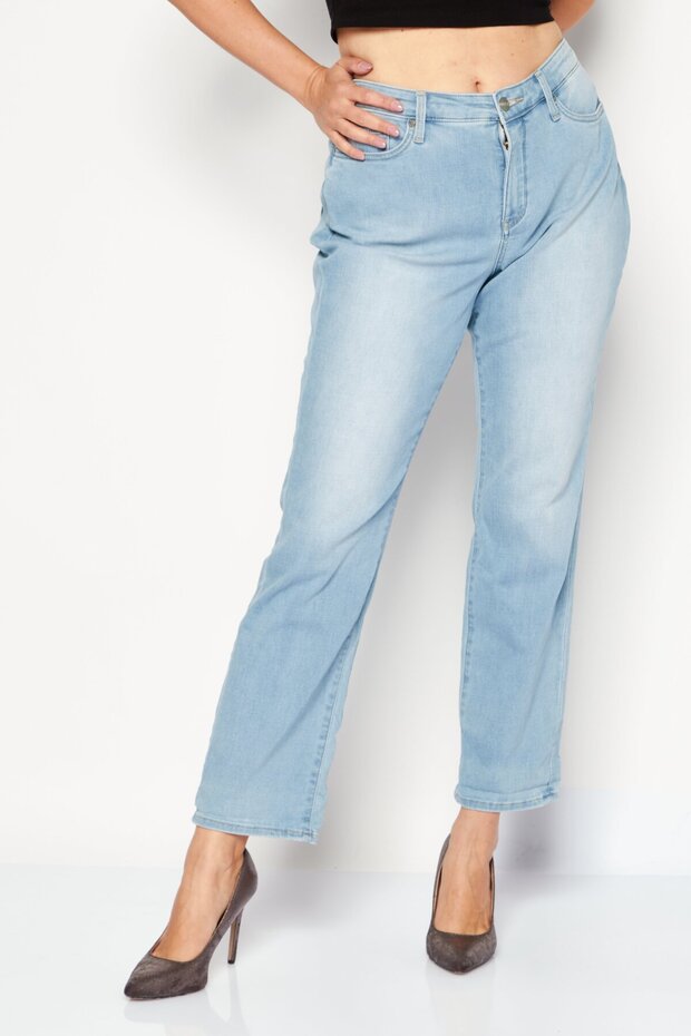 Women Sheri Slim Fit Ankle Cuff Stretchable Jeans, Light Wash Blue