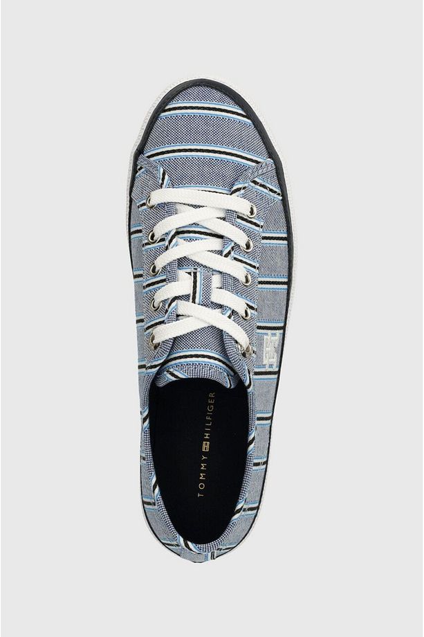Canvas Sneaker - 4