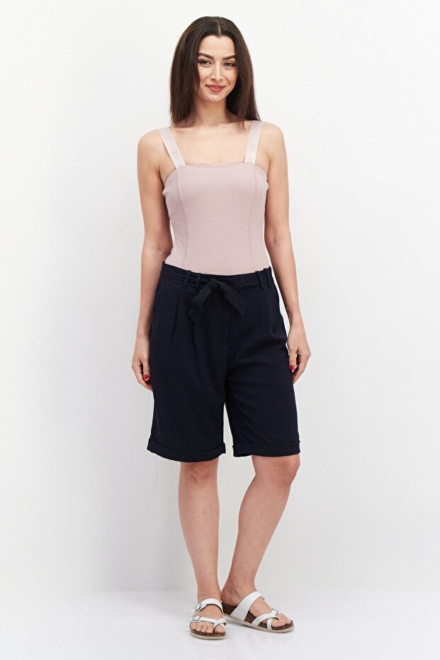 شورت نسائي أساسي سادة بحزام، أزرق داكن - 4