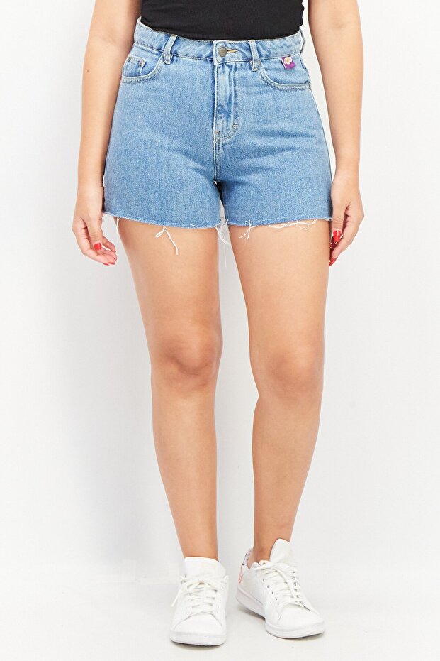 Women Washed Raw Hem Denim Shorts, Blue
