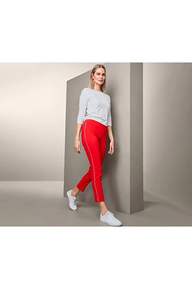 Women Plain Stretch Pants, Red