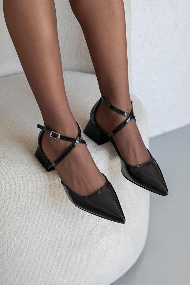 Maria Women's Heeled Patent Leather Shoes Black
