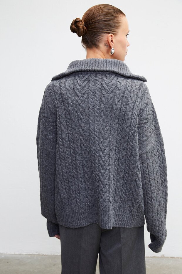 Rollkragenpullover mit Reißverschluss - 5