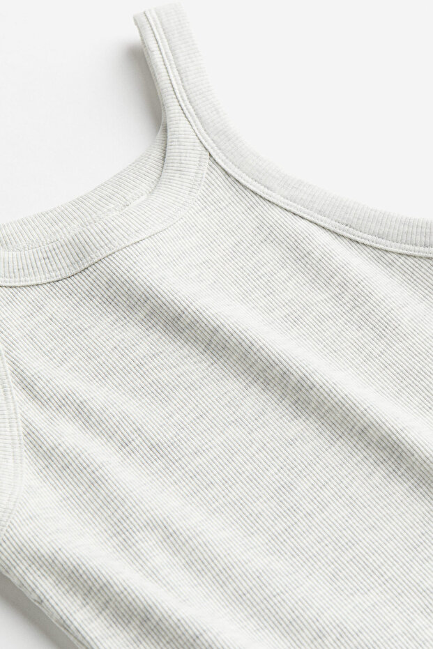 Ribanalı Kolsuz Üst - 7