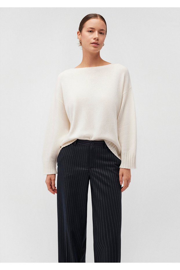 Boat Neck White Sweater Loose Fit / Loose Relaxed Fit 1710492 -70057
