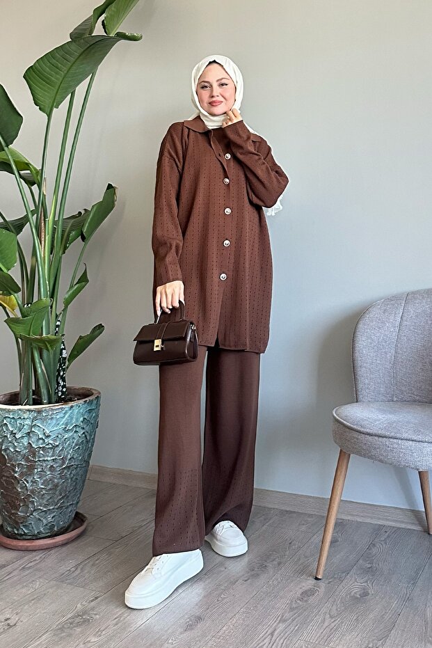 Buttoned Triple Bitter Brown Knitwear Set