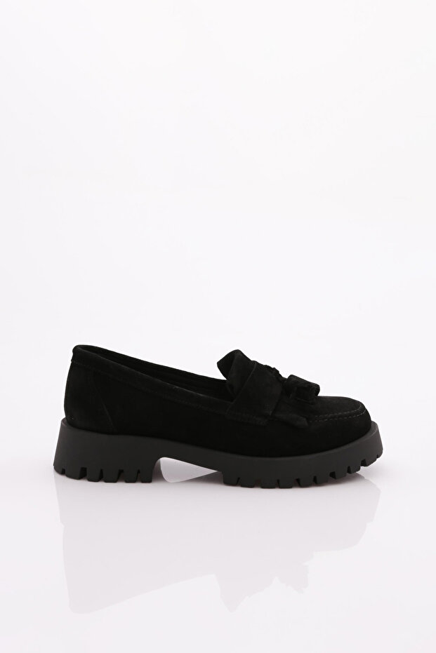Women's Thick Sole Tasseled Loafer Shoes Black Suede 3951841