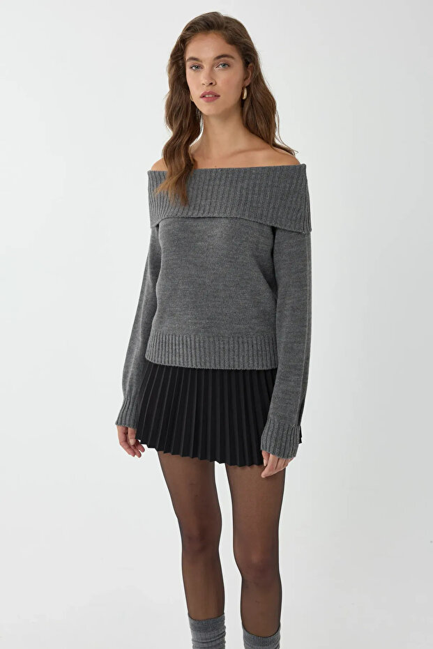 Madonna Yakalı Örme Kazak - 1