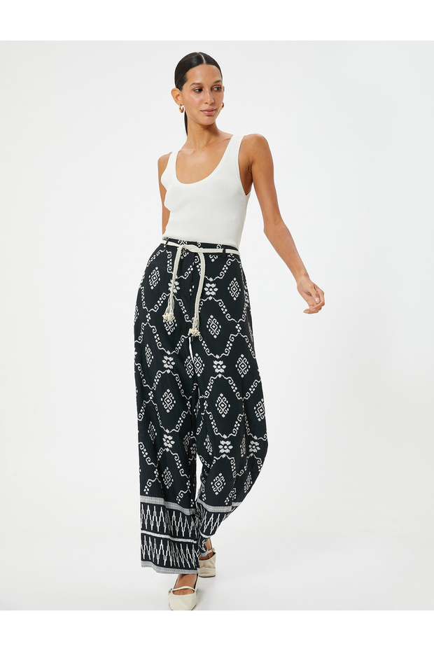 Black Women's Wide Leg Pants