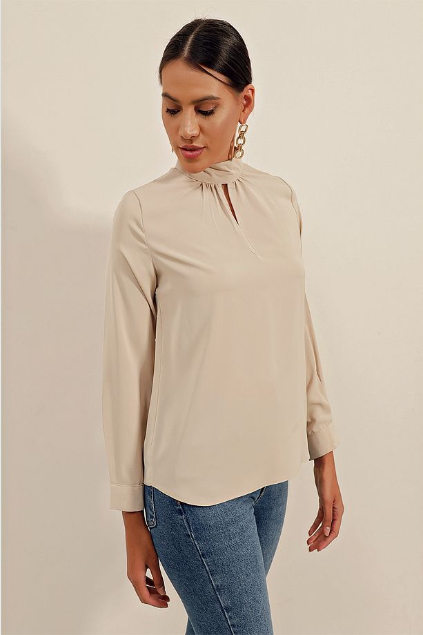 0418 Pencere Detaylı Bluz - Bej - 2