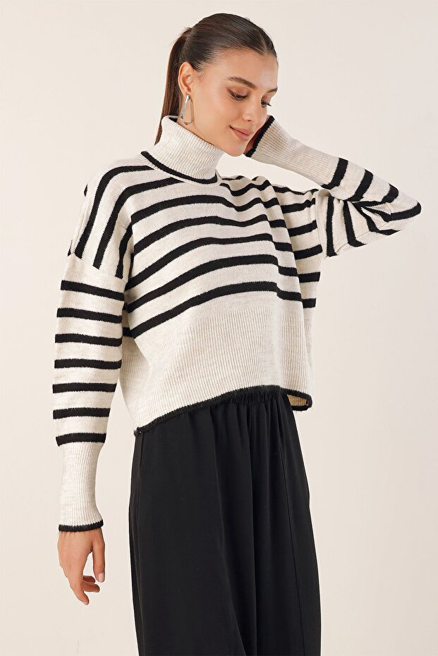 15822 Oversize Boğazlı Crop Kazak - Ekru - 3