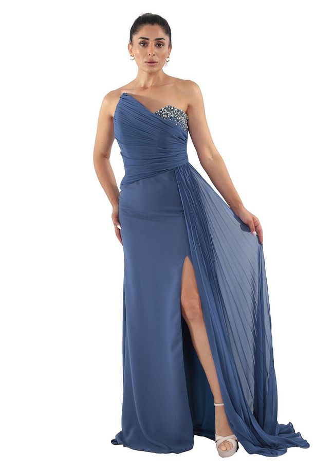 İndigo Straplez Yaka Tek Göğüs Taş İşlemeli Drape Detaylı Kadın Abiye - 1