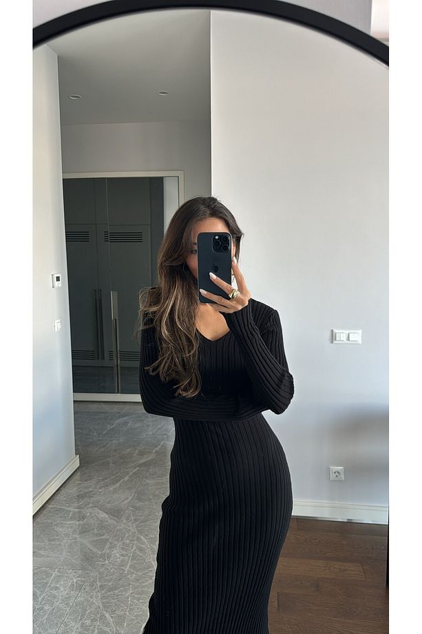ZR Model Siyah Arkadan Bağlama Detaylı Triko Elbise - 5