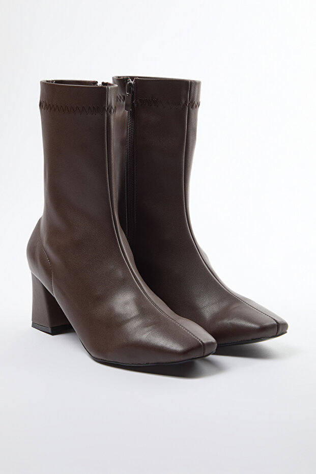 Braune Stretch-Damenstiefel mit Reißverschluss und Blockabsatz TAKAW25BO00001 - 1