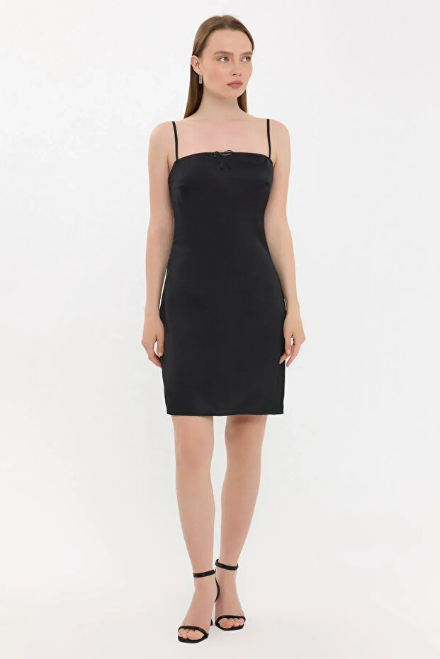 İp Askılı Bağlı Ön Detaylı Mini Elbise - 1