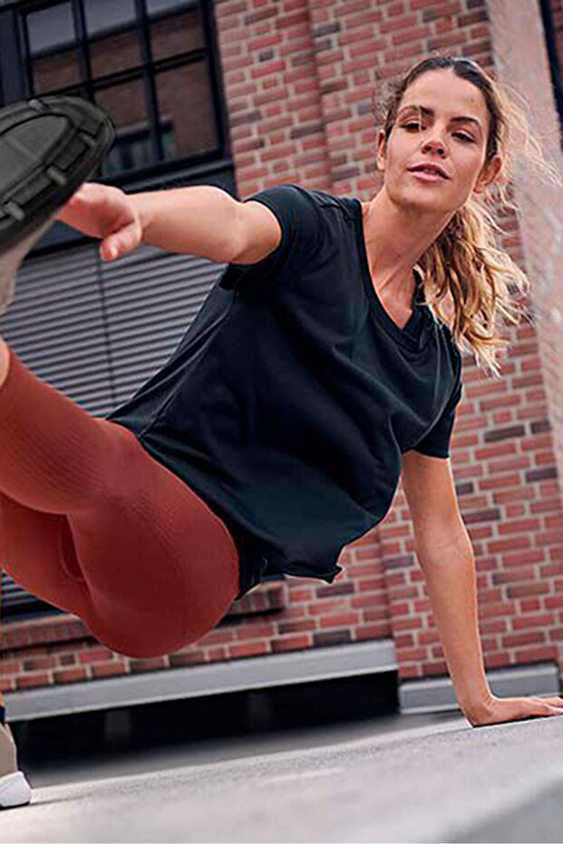 Women Sportswear Fir Textured Training Legging Brown