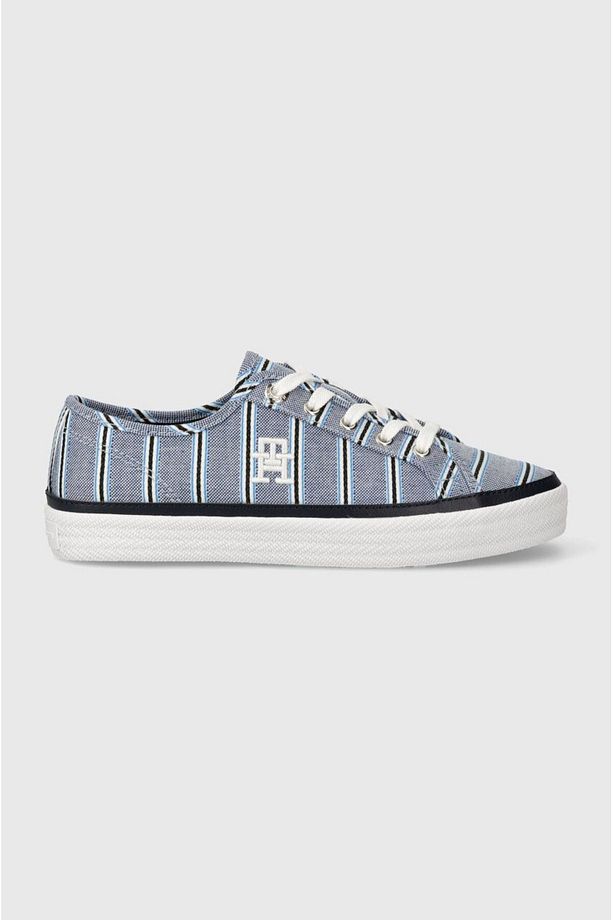Canvas Sneaker - 1