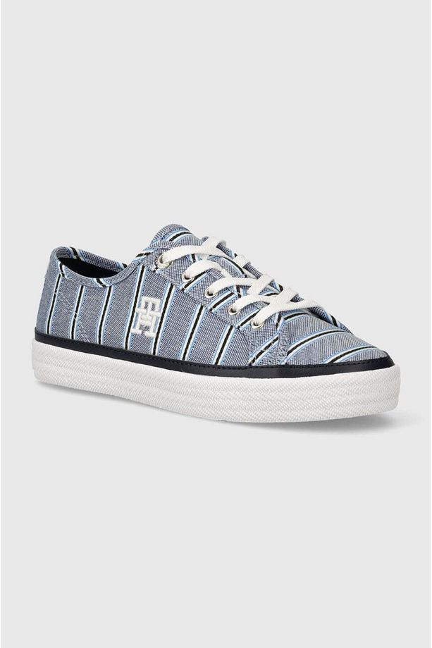 Canvas Sneaker - 2