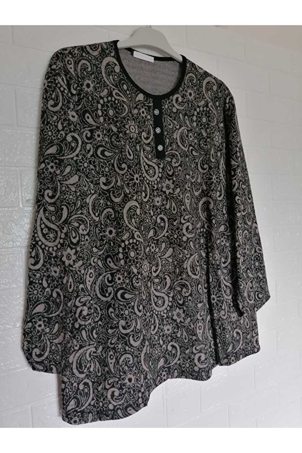 Plus Size Soft Finding - Winter, A Model - 2