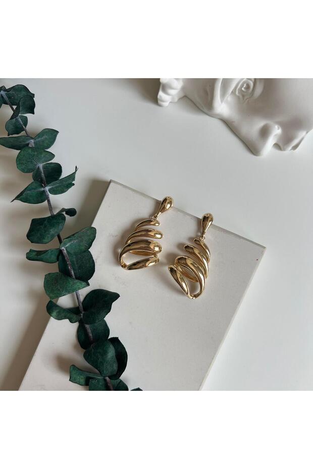 Gold Design Earrings
